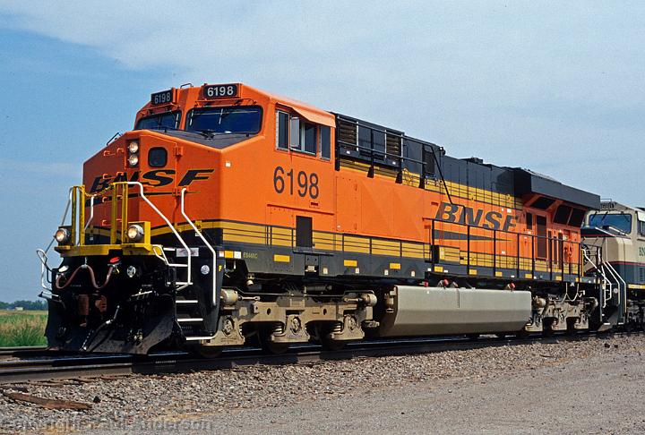 BNSF 6198 - B- ES44AC.jpg